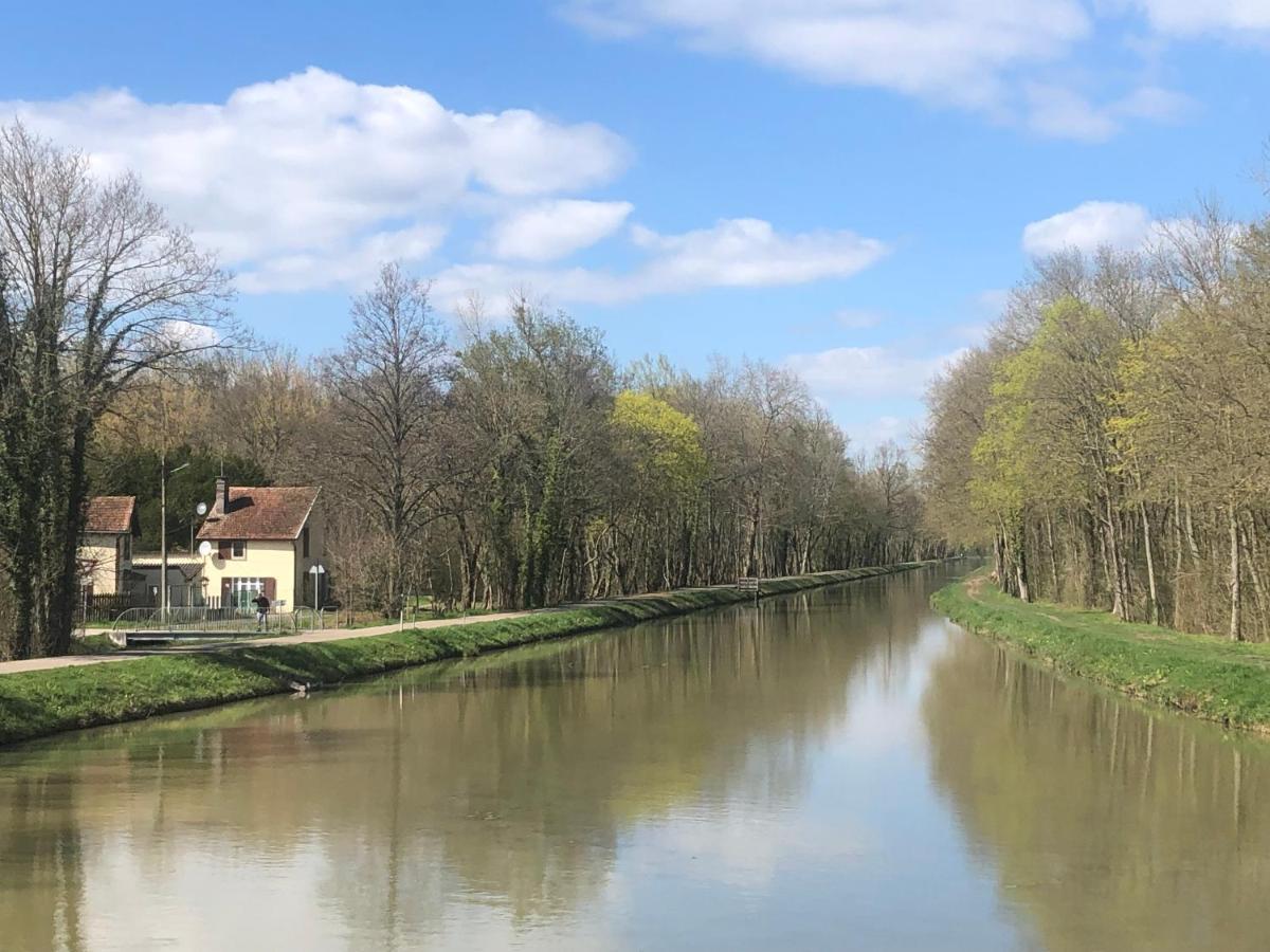 Western City Troyes Barberey-Saint-Sulpice Luaran gambar