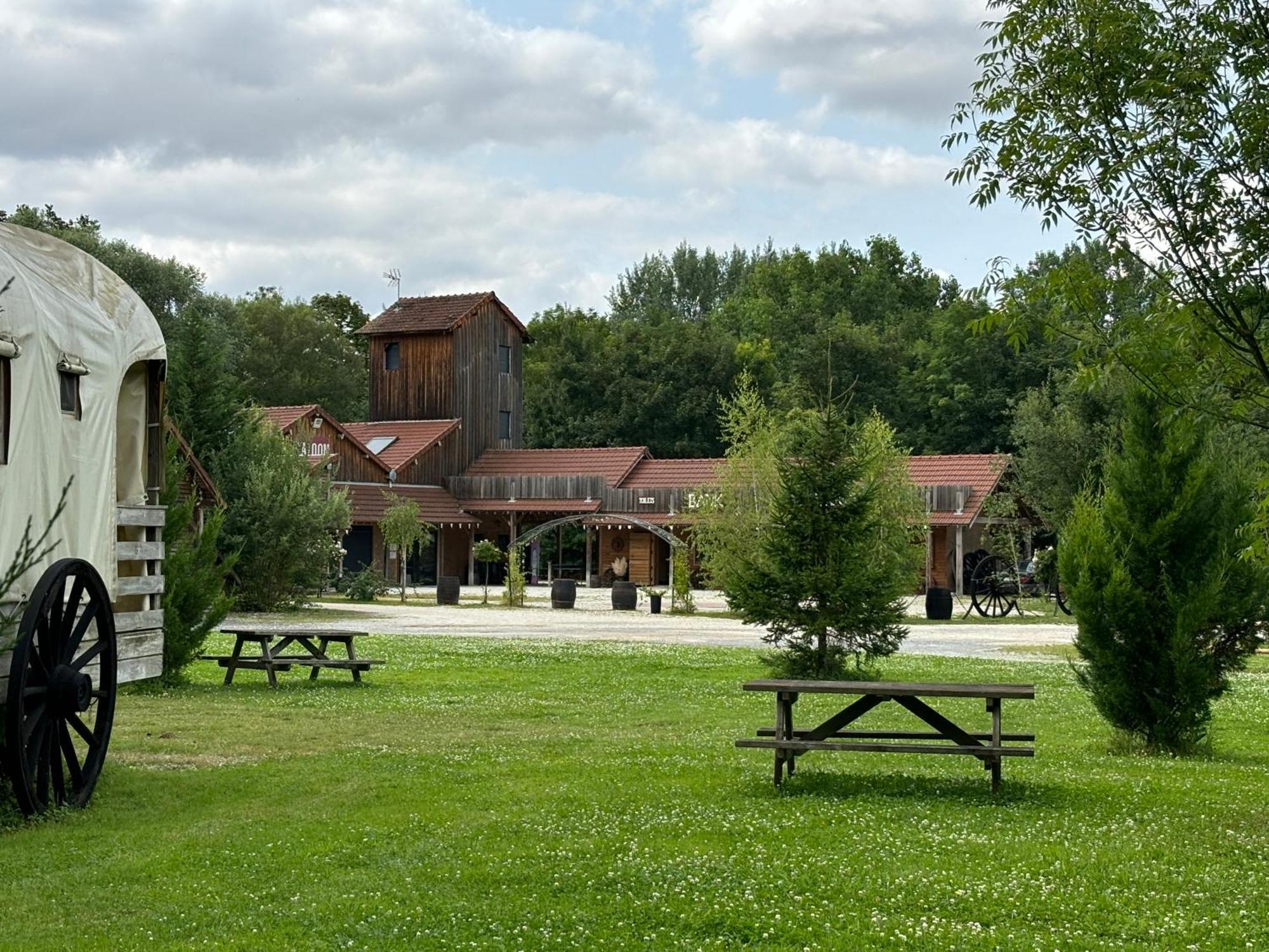 Western City Troyes Barberey-Saint-Sulpice Luaran gambar