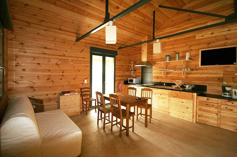 Western City Troyes Barberey-Saint-Sulpice Bilik gambar